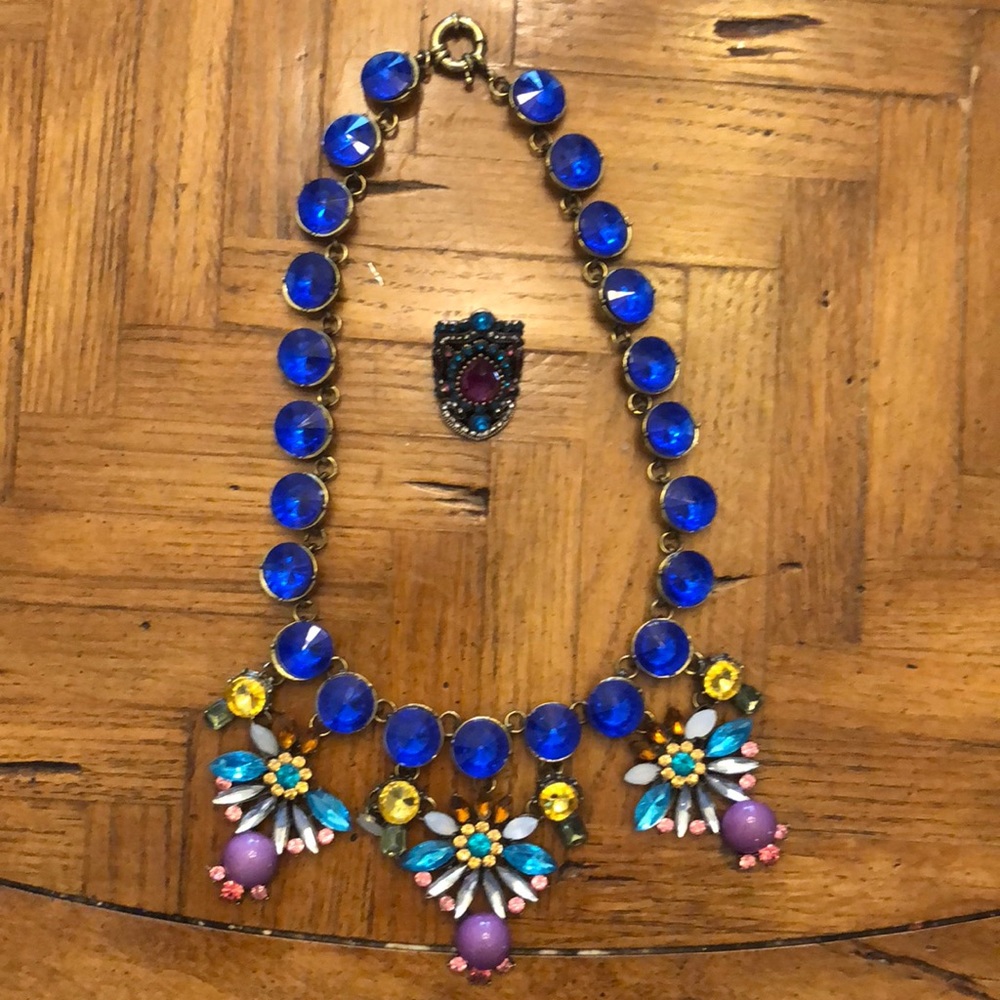 Statement necklace and size 7 ring